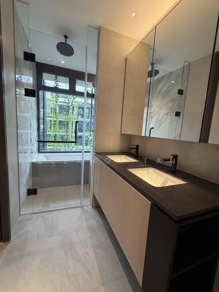 Jervois Mansion, 12 Jervois Close, 4 Bedrooms, 2,056 sqft, Condominium For Rent, by Eleanor Tan, 500192033 - Bathroom - PropertyGuru.com.sg