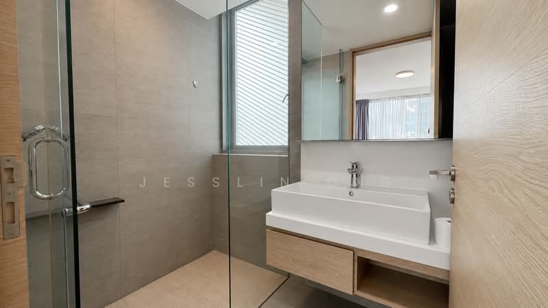 Sennett Residence, 31 Pheng Geck Avenue, 2 Bedrooms, 818 sqft, Condominium For Rent, by Jesslin Ong, 500192034 - Master Bathroom - PropertyGuru.com.sg