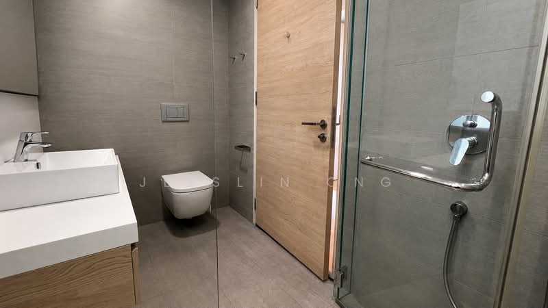Sennett Residence, 31 Pheng Geck Avenue, 2 Bedrooms, 818 sqft, Condominium For Rent, by Jesslin Ong, 500192034 - Common Bathroom - PropertyGuru.com.sg