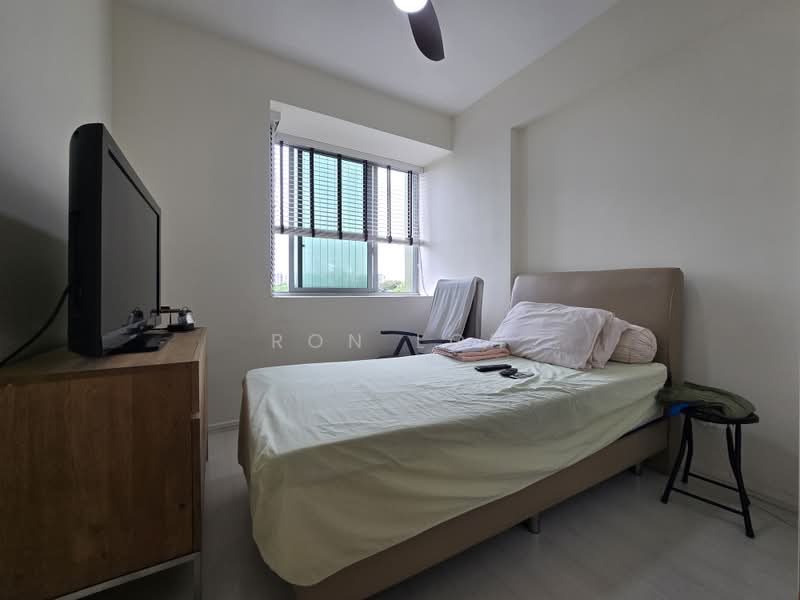 Tanamera Crest, 8 Pari Dedap Walk, 3 Bedrooms, 1,195 sqft, Condominium For Sale, by Ron Loh, 500192040 - Bedroom - PropertyGuru.com.sg