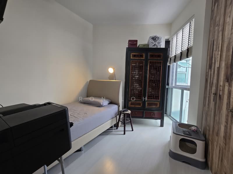 Tanamera Crest, 8 Pari Dedap Walk, 3 Bedrooms, 1,195 sqft, Condominium For Sale, by Ron Loh, 500192040 - Bedroom - PropertyGuru.com.sg