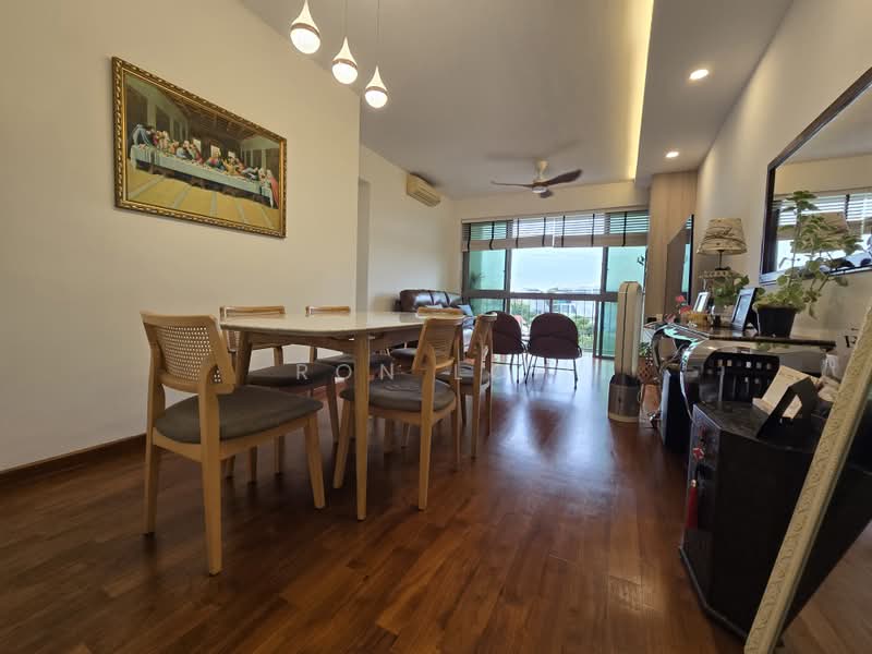 Tanamera Crest, 8 Pari Dedap Walk, 3 Bedrooms, 1,195 sqft, Condominium For Sale, by Ron Loh, 500192040 - Living Room - PropertyGuru.com.sg