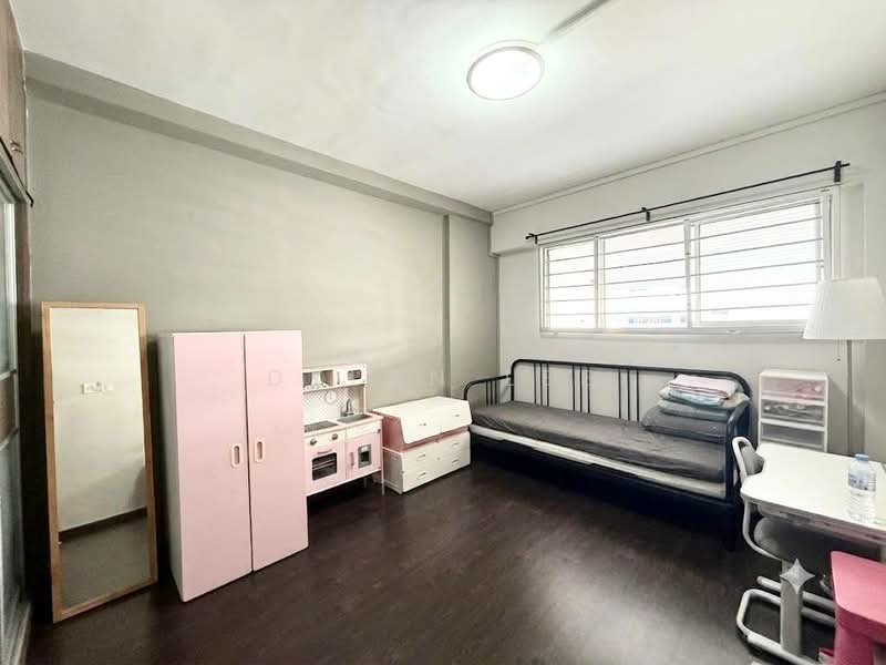 861 Yishun Avenue 4, 861 Yishun Avenue 4, 2 Bedrooms, 796 sqft, HDB Flat For Sale, by Dylan Lee, 500192042 - Bedroom - PropertyGuru.com.sg