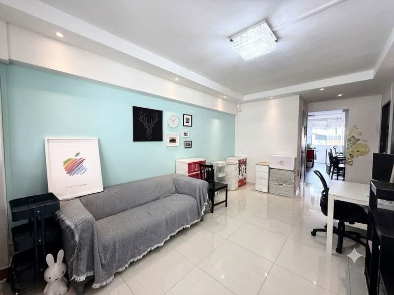 861 Yishun Avenue 4, 861 Yishun Avenue 4, 2 Bedrooms, 796 sqft, HDB Flat For Sale, by Dylan Lee, 500192042 - Living Room - PropertyGuru.com.sg