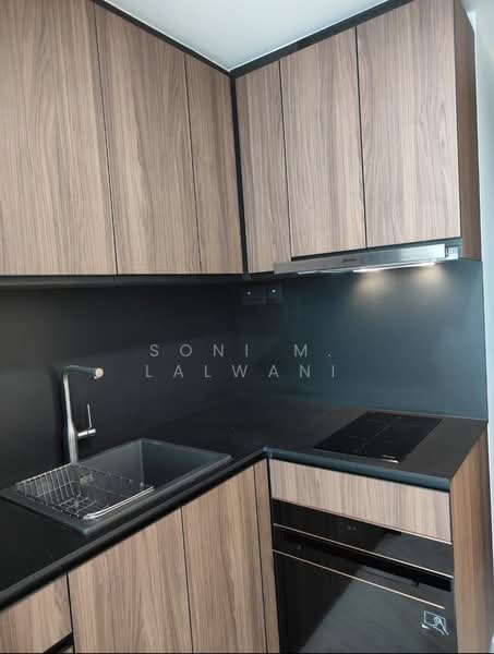 Coastline Residences, 9 Amber Road, 2 Bedrooms, 710 sqft, Condominium For Sale, by Soni M. Lalwani, 500192056 - Kitchen - PropertyGuru.com.sg