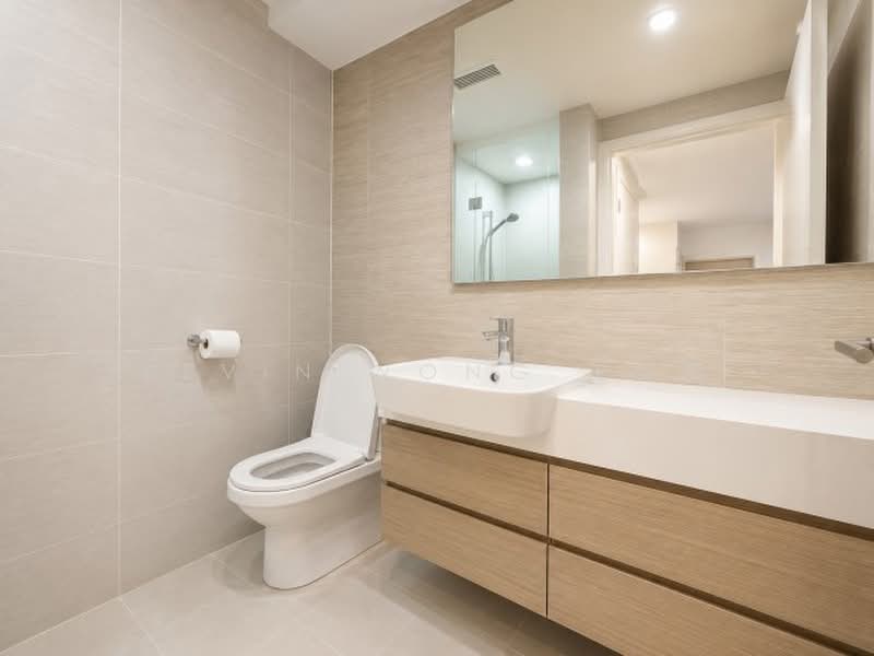 The Lakefront Residences, 42 Lakeside Drive, 3 Bedrooms, 1,636 sqft, Condominium For Rent, by Kevin Wong 王奕凯, 500192061 - Common Bathroom - PropertyGuru.com.sg