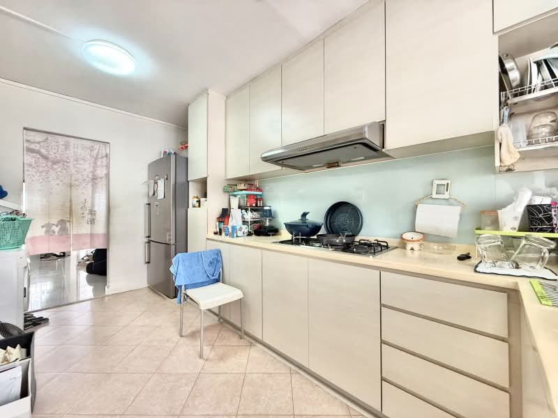 310 Woodlands Street 31, 310 Woodlands Street 31, 3 Bedrooms, 1,109 sqft, HDB Flat For Sale, by Kenneth Yeo, 500192083 - Kitchen - PropertyGuru.com.sg
