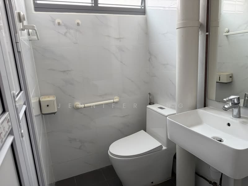 14 Toh Yi Drive, 14 Toh Yi Drive, 3 Bedrooms, 1,120 sqft, HDB Flat For Sale, by Jennifer Ong, 500192084 - Bathroom - PropertyGuru.com.sg