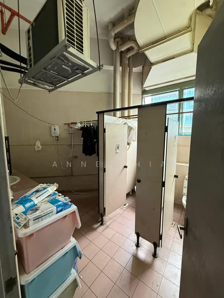 Mandai Industrial Building, 30 Mandai Estate, 3,218 sqft, Factory / Workshop (B2) For Rent, by Anne Chia, 500192089 - Bathroom - CommercialGuru.com.sg