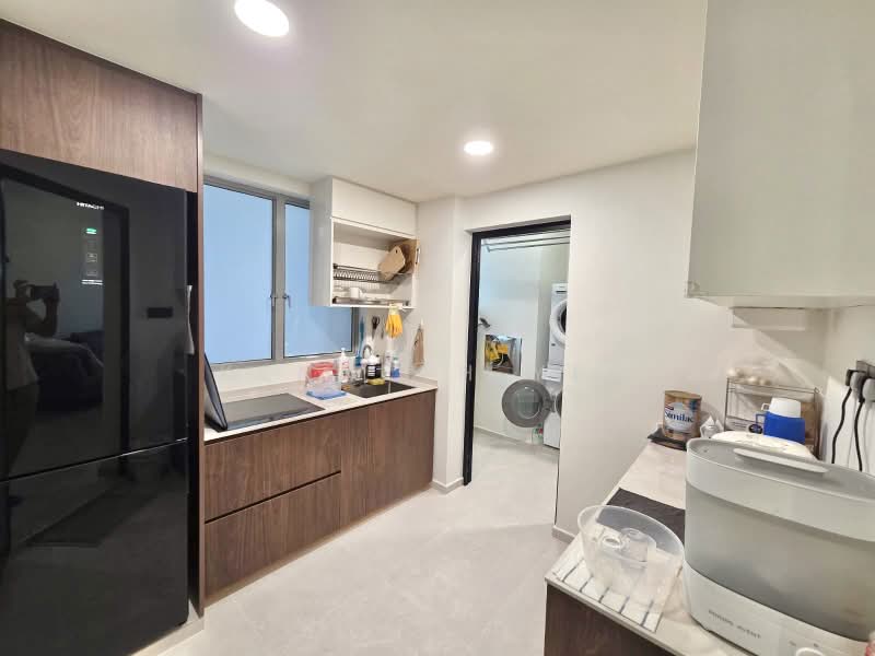 The Bayshore, 26 Bayshore Road, 2 Bedrooms, 926 sqft, Condominium For Sale, by Kenneth Yeo, 500192116 - Kitchen - PropertyGuru.com.sg