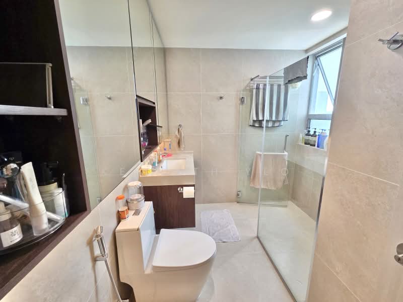 The Bayshore, 26 Bayshore Road, 2 Bedrooms, 926 sqft, Condominium For Sale, by Kenneth Yeo, 500192116 - Bathroom - PropertyGuru.com.sg