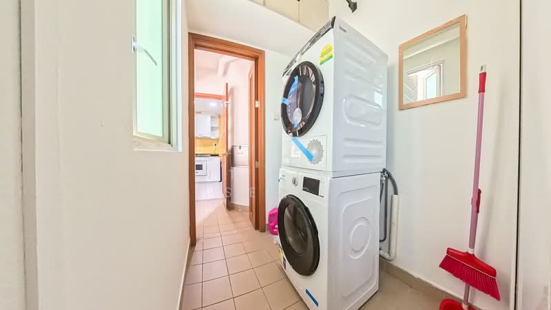 Queens, 16 Stirling Road, Room Rental, 100 sqft, Condominium For Rent, by Vincent Lim Boon Seng, 500192118 - Service Yard - PropertyGuru.com.sg