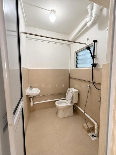 Bathroom - Decluttered