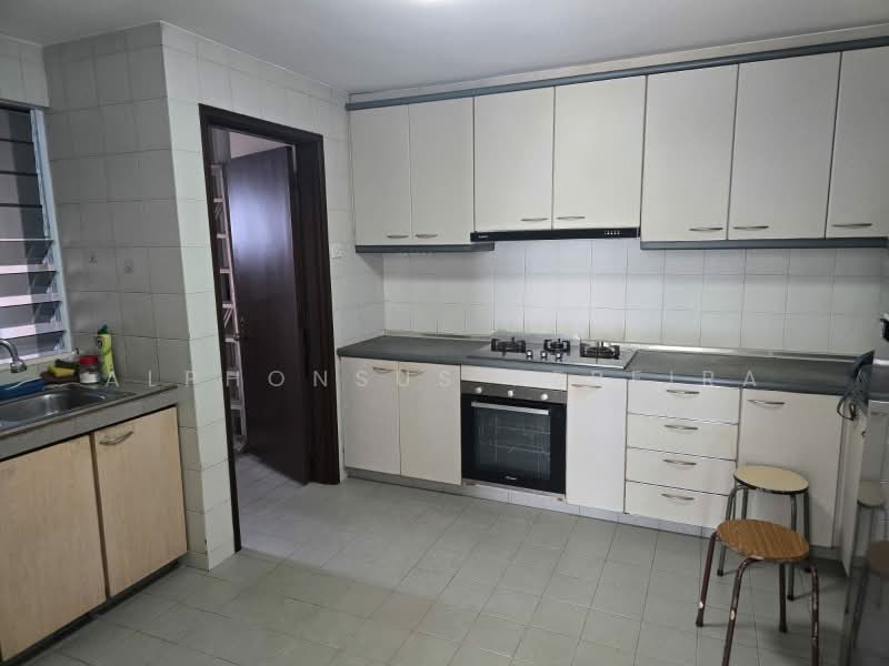 Bukit Regency, 1 Upper Bukit Timah View, 3 Bedrooms, 1,539 sqft, Condominium For Sale, by Alphonsus Pereira, 500192132 - Kitchen - PropertyGuru.com.sg