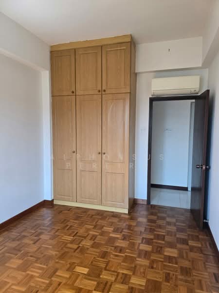 Bukit Regency, 1 Upper Bukit Timah View, 3 Bedrooms, 1,539 sqft, Condominium For Sale, by Alphonsus Pereira, 500192132 - Master Bedroom - PropertyGuru.com.sg