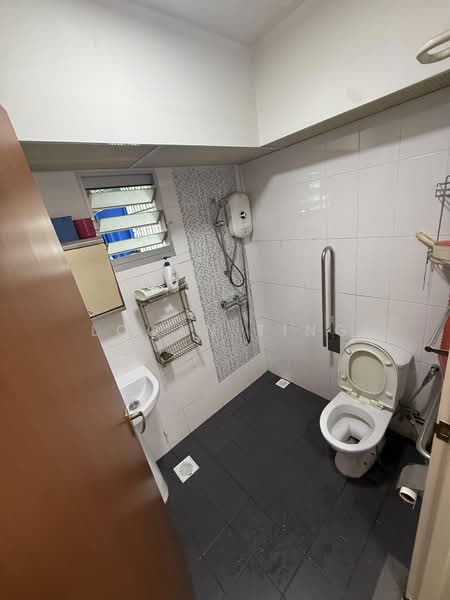 164B Rivervale Crescent, 164B Rivervale Crescent, Room Rental, 200 sqft, HDB Flat For Rent, by Logan Ting, 500192135 - Bathroom - PropertyGuru.com.sg
