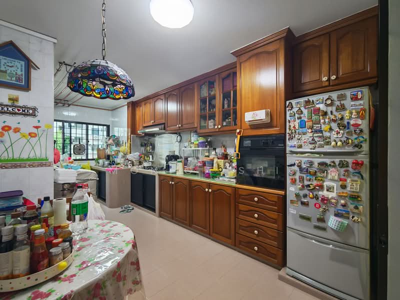 462 Jurong West Street 41, 462 Jurong West Street 41, 2 Bedrooms, 786 sqft, HDB Flat For Sale, by Monica Shi, 500192138 - Kitchen - PropertyGuru.com.sg