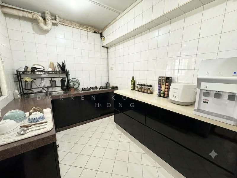 109 Rivervale Walk, 109 Rivervale Walk, 3 Bedrooms, 1,292 sqft, HDB Flat For Sale, by Darren Koh Chun Hong, 500192146 - Kitchen - PropertyGuru.com.sg