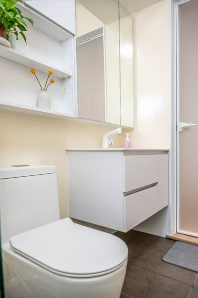 273A Bishan Street 24, 273A Bishan Street 24, 3 Bedrooms, 1,022 sqft, HDB Flat For Sale, by Shi Yi Oh, 500192148 - Bathroom - PropertyGuru.com.sg