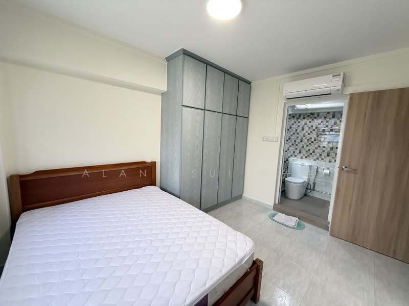 Master Room @ Blk 56 Cassia Crescent, Cassia Crescent, Room Rental, 200 sqft, HDB Flat For Rent, by Alan Tsui 徐先生, 500192149 - Bedroom - PropertyGuru.com.sg