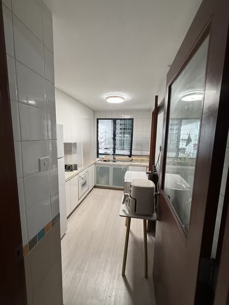 Woodsvale, 1 Woodlands Drive 72, Room Rental, 81 sqft, Condominium For Rent, by Tony Kwek, 500192160 - Kitchen - PropertyGuru.com.sg