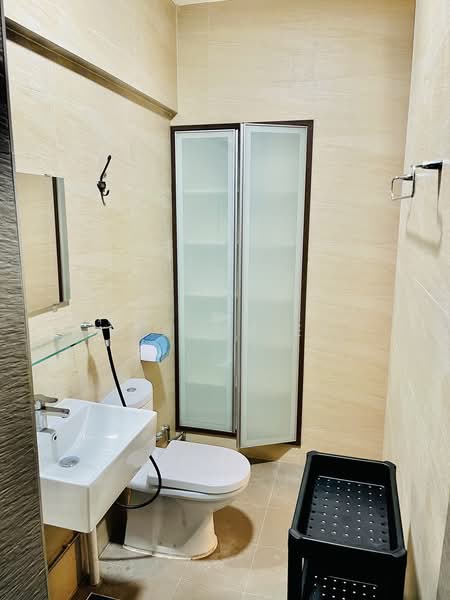 426 Tampines Street 41, 426 Tampines Street 41, Room Rental, 100 sqft, HDB Flat For Rent, by Serene Ee, 500192180 - Bathroom - PropertyGuru.com.sg