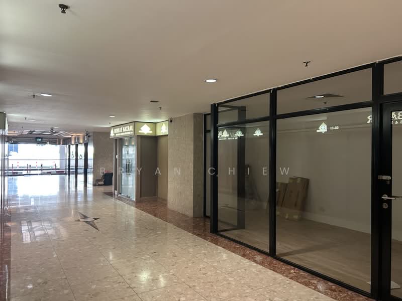 High Street Centre, 1 North Bridge Road, 699 sqft, Shop / Shophouse For Sale, by Bryan Chiew, 500192187 - Corridor - CommercialGuru.com.sg