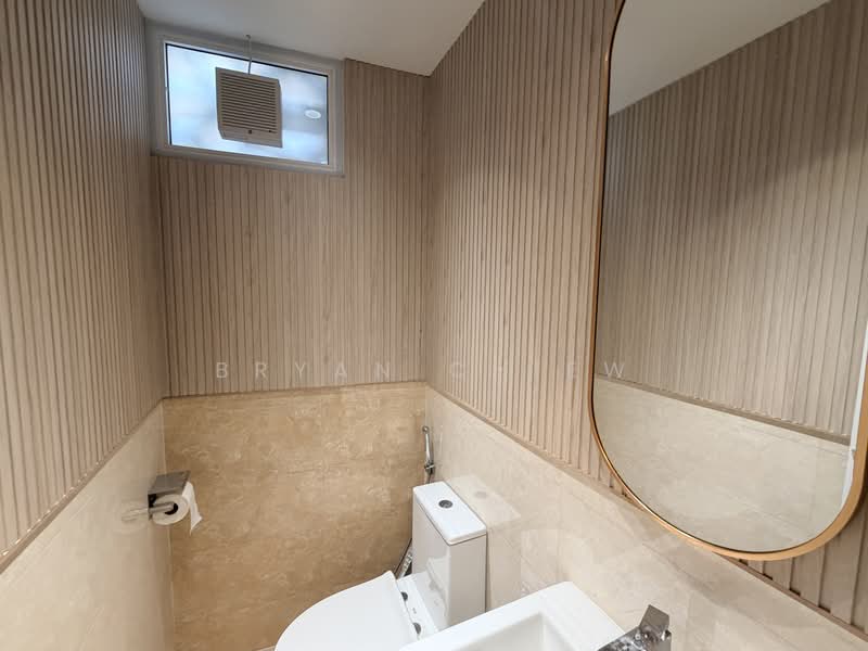 Amoy Street Shophouse - Ground Floor, Amoy Street / Telok Ayer Street, 900 sqft, Shop / Shophouse For Rent, by Bryan Chiew, 500192193 - Bathroom - CommercialGuru.com.sg