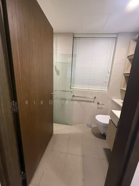 Riverbank at Fernvale, 15 Fernvale Close, 4 Bedrooms, 1,023 sqft, Condominium For Rent, by Riko Ashley, 500192195 - Bathroom - PropertyGuru.com.sg