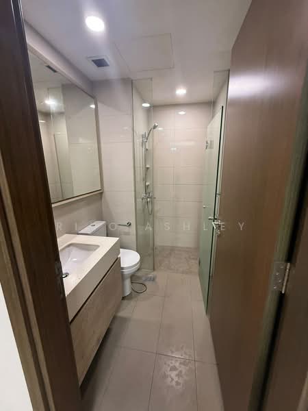 Riverbank at Fernvale, 15 Fernvale Close, 4 Bedrooms, 1,023 sqft, Condominium For Rent, by Riko Ashley, 500192195 - Bathroom - PropertyGuru.com.sg