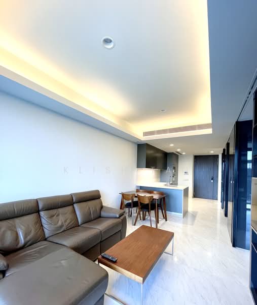 Cairnhill Nine, 9 Cairnhill Road, 2 Bedrooms, 743 sqft, Condominium For Sale, by Klish Tan, 500192216 - Living Room - PropertyGuru.com.sg