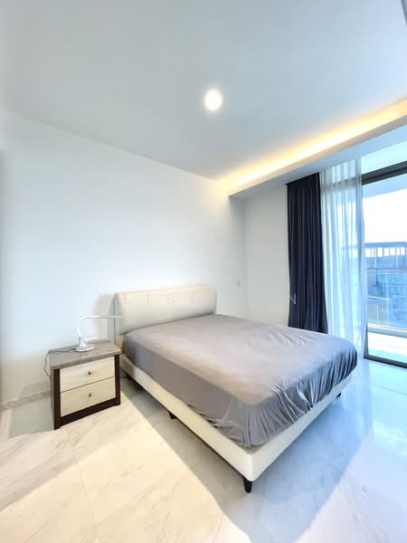 Cairnhill Nine, 9 Cairnhill Road, 2 Bedrooms, 743 sqft, Condominium For Sale, by Klish Tan, 500192216 - Bedroom - PropertyGuru.com.sg