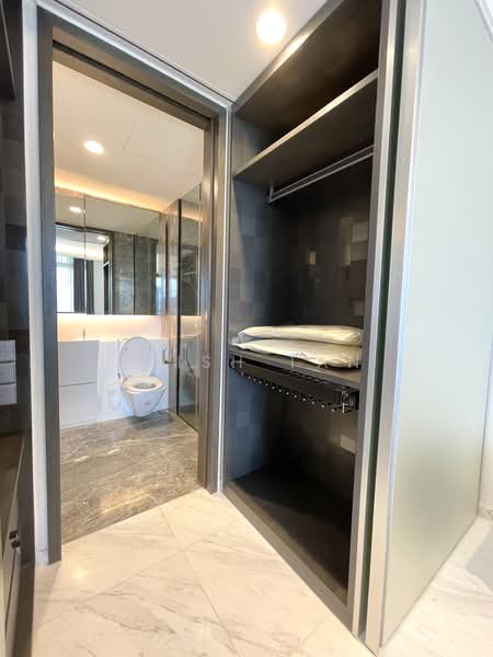 Cairnhill Nine, 9 Cairnhill Road, 2 Bedrooms, 743 sqft, Condominium For Sale, by Klish Tan, 500192216 - Bathroom - PropertyGuru.com.sg