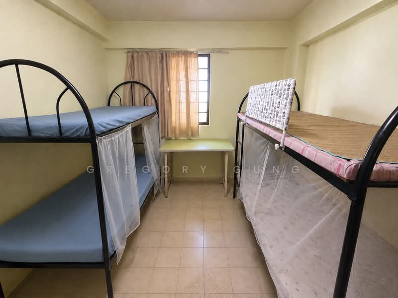 301 Jurong East Street 32, 301 Jurong East Street 32, Room Rental, 100 sqft, HDB Flat For Rent, by Gregory Gung, 500192222 - Bedroom - PropertyGuru.com.sg