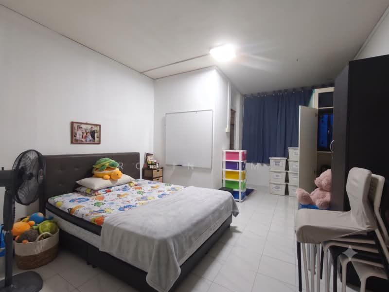 870 Yishun Street 81, 870 Yishun Street 81, 4 Bedrooms, 1,313 sqft, HDB Flat For Sale, by Robin Lim, 500192237 - Bedroom - PropertyGuru.com.sg
