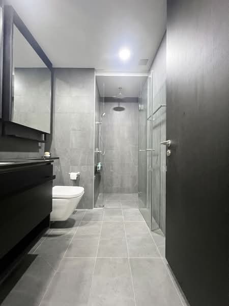 Park Colonial, 8 Woodleigh Lane, 1 Bedroom, 506 sqft, Condominium For Sale, by Nigel Tan, 500192244 - Bathroom - PropertyGuru.com.sg