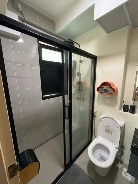807B Choa Chu Kang Avenue 1, 807B Choa Chu Kang Avenue 1, 3 Bedrooms, 990 sqft, HDB Flat For Sale, by Stewart Lim, 500192253 - Bathroom - PropertyGuru.com.sg