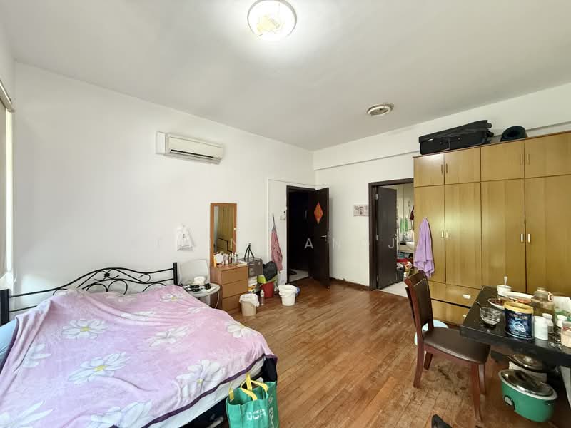 8 Lorong 31 Geylang, , 4 Bedrooms, 1,938 sqft, Apartment For Sale, by Kevin Sangju, 500192256 - Bedroom - PropertyGuru.com.sg