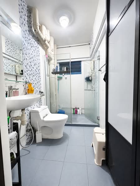 467 Admiralty Drive, 467 Admiralty Drive, 4 Bedrooms, 1,270 sqft, HDB Flat For Sale, by Ethel Dioquino, 500192257 - Bathroom - PropertyGuru.com.sg