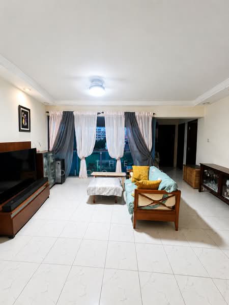 467 Admiralty Drive, 467 Admiralty Drive, 4 Bedrooms, 1,270 sqft, HDB Flat For Sale, by Ethel Dioquino, 500192257 - Living Room - PropertyGuru.com.sg