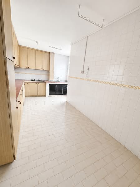 452 Jurong West Street 42, 452 Jurong West Street 42, 3 Bedrooms, 1,420 sqft, HDB Flat For Sale, by Steve Liu, 500192259 - Kitchen - PropertyGuru.com.sg