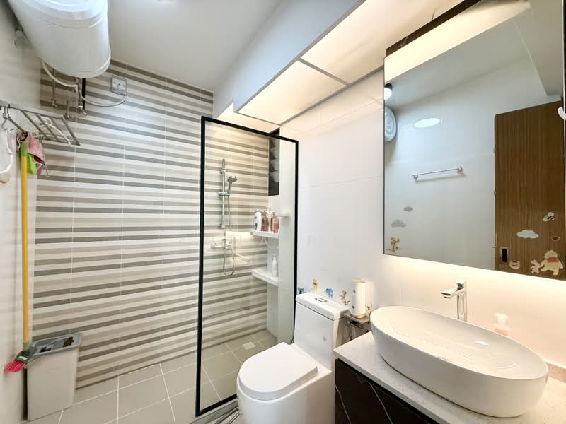 413C Northshore Drive, 413C Northshore Drive, 3 Bedrooms, 1,012 sqft, HDB Flat For Sale, by Anna Png, 500192270 - Common Bathroom - PropertyGuru.com.sg