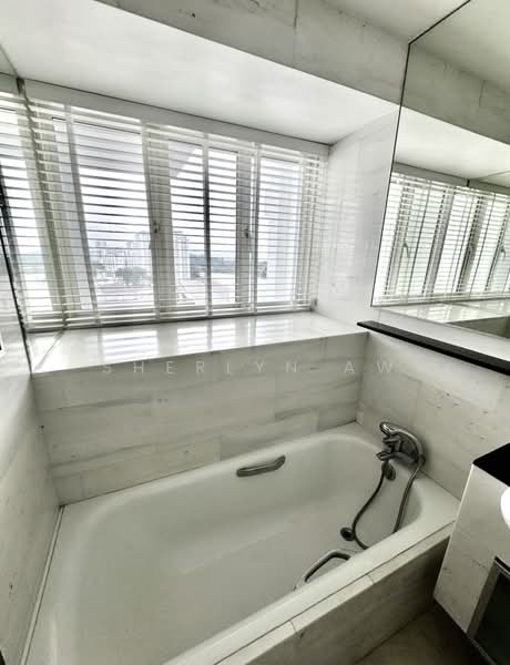 Cote D'Azur, 60 Marine Parade Road, 1 Bedroom, 914 sqft, Condominium For Sale, by Sherlyn Aw, 500192289 - Bathroom - PropertyGuru.com.sg