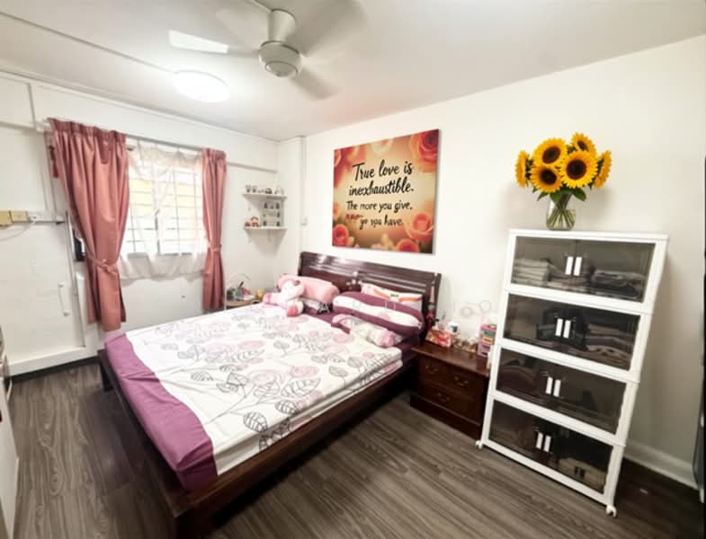 4 Sago Lane, 4 Sago Lane, 2 Bedrooms, 721 sqft, HDB Flat For Sale, by Richard Ho, 500192290 - Bedroom 1 - PropertyGuru.com.sg