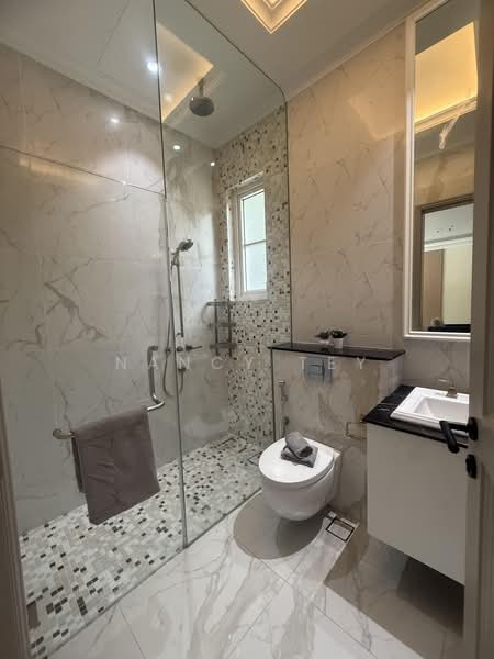 Tanglin Hill Villas, Tanglin Hill, 7 Bedrooms, 16,000 sqft, Good Class Bungalow For Rent, by Nancy Tey, 500192303 - Bathroom - PropertyGuru.com.sg