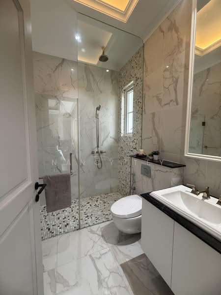 Tanglin Hill Villas, Tanglin Hill, 7 Bedrooms, 16,000 sqft, Good Class Bungalow For Rent, by Nancy Tey, 500192303 - Bathroom - PropertyGuru.com.sg