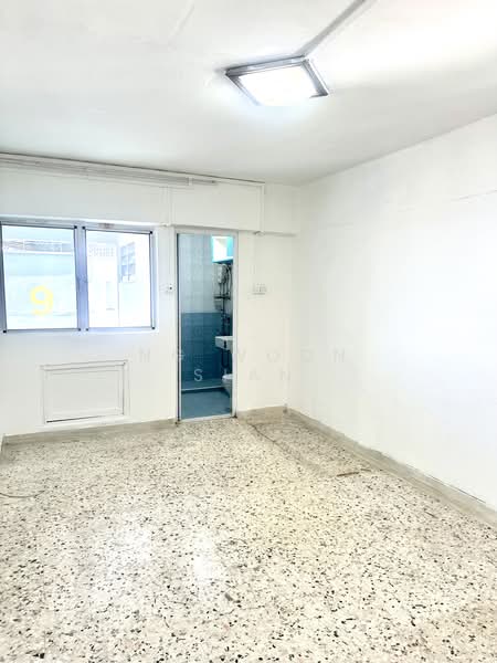 921 Tampines Street 91, 921 Tampines Street 91, 3 Bedrooms, 1,119 sqft, HDB Flat For Sale, by Ng Woon Sian, 500192306 - Bathroom - PropertyGuru.com.sg