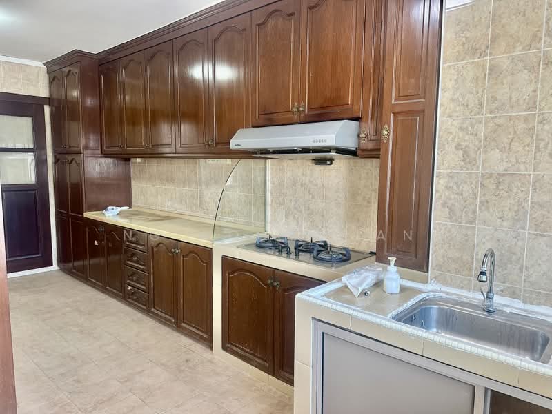 921 Tampines Street 91, 921 Tampines Street 91, 3 Bedrooms, 1,119 sqft, HDB Flat For Sale, by Ng Woon Sian, 500192306 - Kitchen - PropertyGuru.com.sg