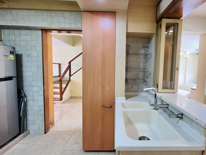 219 Bishan Street 23, 219 Bishan Street 23, 4 Bedrooms, 1,571 sqft, HDB Flat For Sale, by Patricia Kong, 500192307 - Kitchen - PropertyGuru.com.sg