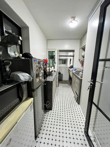 664A Punggol Drive, 664A Punggol Drive, 2 Bedrooms, 700 sqft, HDB Flat For Rent, by Henry Na, 500192315 - Kitchen - PropertyGuru.com.sg